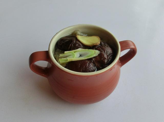 花胶用开水泡得发吗 2026年花胶用开水泡还是冷水泡