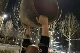 专访山东大哥：徒手将坠河SUV推上岸！洪荒之力是这样炼成的~小时候曾救过2个落水儿童图片