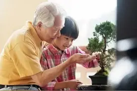 孩子越长越像爷爷？宝爸起疑心偷做亲子鉴定，结果悲剧了图片