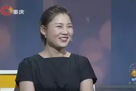 媳妇支持婆婆唱歌上了央视，看到台下儿子她哭了，涂磊：泪洒舞台图片