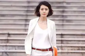 陈果解析：什么叫“我自风情万种，与世无争”图片