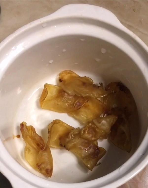 枸杞红枣桂圆牛奶炖花胶 枸杞红枣桂圆牛奶炖花胶的做法