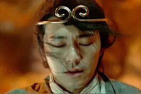 周星驰：欠债8亿，被迫拍网剧，"星爷"的电影帝国为何会坍塌？图片