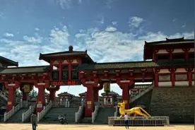 中国这个建筑被荒废了两千年，堪称最大烂尾工程，却成为世界奇迹图片