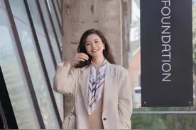 今冬流行的“豆腐色”靴子，时髦显白又耐脏，无论什么肤色都能穿图片