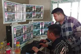 DNF：金币为何不值钱？看工作室设备就懂了，简直就是“印钞机”图片