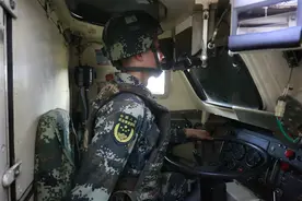 燃爆！直击武警第一机动总队专业装备操作集训图片