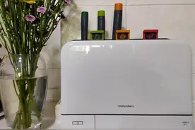 保障家人饮食健康-摩飞MR1001刀具砧板消毒机图片