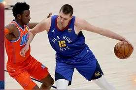 约基奇22+13+9掘金逆转雷霆图片