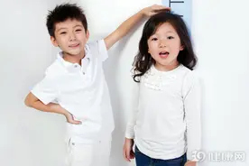 孩子以后能不能长得高，其实3个部位已经暗示了！不用等孩子长大图片