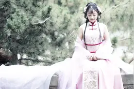 一身红妆待君来，我的哪个他你在哪里