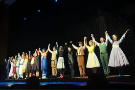 不演等死，演了赔死，剧场人自救能撑多久？图片