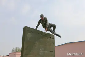 少数民族兵哥哥，快来围观吧！图片