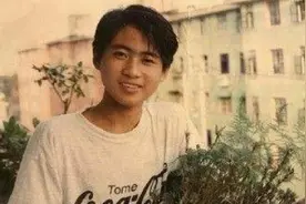 韩寒：“如果女生答应和你吃饭看电影，就是答应和你睡觉了”图片