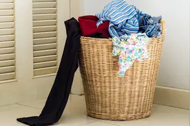 难以想象！你网购的衣服可能是别人穿过的“二手货”，其实很正常图片