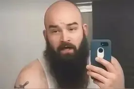 猛男哭泣！男子应公司戴口罩上班要求，剃胡子过程笑喷全球网友！图片