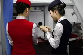 2001年，北京富少在家中被杀，被他欺骗感情的空姐3个月后被捕图片