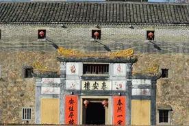 第3334回：赌王蓝太经商有道，泰安楼门祖功宗德图片