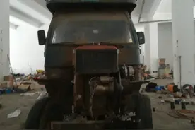 当年农村的致富机器，“四不像”拖拉机，你还记得吗？图片