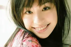 看了王心凌的睫毛，终于明白为什么《睫毛弯弯》要她唱了图片