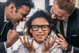 同事经常甩锅和命令我做事，怎么办？4个策略，避免被人随意使唤图片