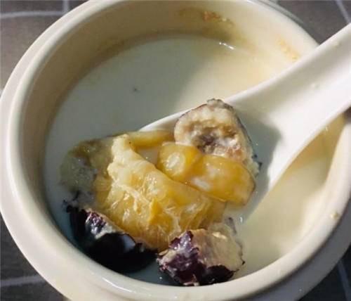 红枣炖花胶的功效 2026年红枣炖花胶的功效与禁忌