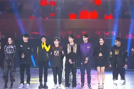 伞兵、王一博同框开黑，颜值太高上热搜，这就是真正的电竞男主图片