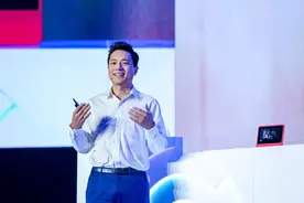 百度副总裁景鲲：世界第三中国第一，让小度助手像贾维斯无处不在视频封面