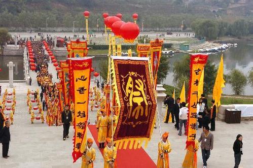 “奠”和“祭”都是丧事中所使用的，有何区别？如何正确理解呢？