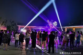 温岭东海塘超震撼露天蹦迪现场，停车不收费图片