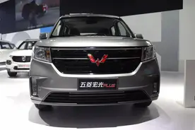 2021款五菱宏光PLUS到店实拍！这还是“货车”吗？图片