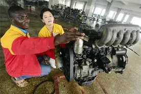 非洲人真是太懒了，中国网友：请尽快安排我去哪里体验生活图片