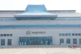 他出生在淮安，拍摄了中国第一张裸照图片
