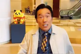 古惑仔郑浩南好身材被拍成五五分，忙回家陪老婆，现二婚很幸福图片