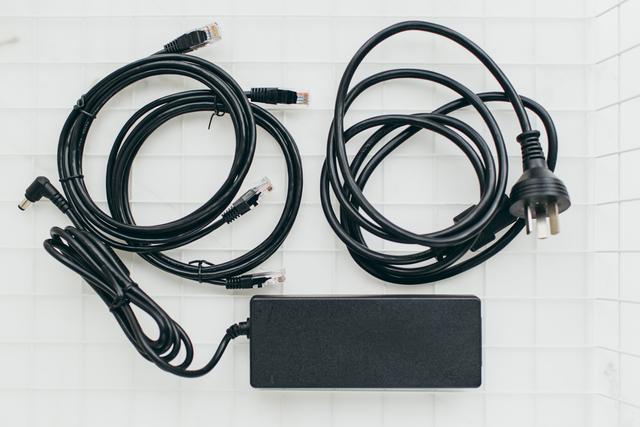 买了威联通NAS不会用？小白看完这篇就明白