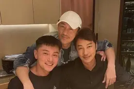 林峰约圈中好友饭聚，黄浩然“插足”成三人行，几人被下逐客令图片