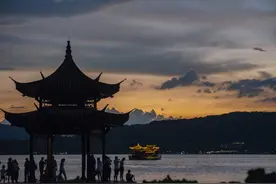 杭州宋城景区“宰客”，产品推销成特点，但宋城文化却让人喜爱图片