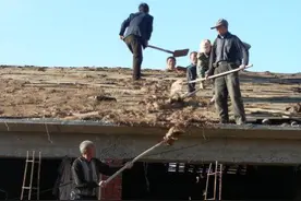 "不垒墙上墙，不盖泪滴屋"，老人说房子如果这么盖，会影响后人图片