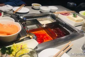 海底捞上市后首现亏损 员工薪水不减反增图片