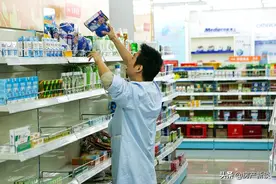 商铺“窘境”：出租难、卖不掉，满大街都是“餐饮店”和“药房”图片