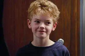 英国娱乐圈最冻龄的男人！摆脱童星长残魔咒，30岁依然帅气图片