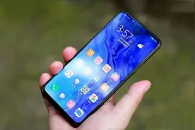 荣耀爆发了？1399真香机对标红米，麒麟芯片+升降屏图片