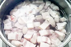 煮肉为啥要放点小苏打？很多人不知道有啥用，看看吧！