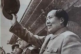 70年前国庆节，毛主席填词一首，磅礴古今，尽显开国气象图片