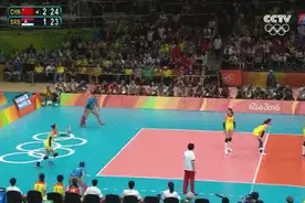 里约夺冠夜，中国女排的笑与泪图片