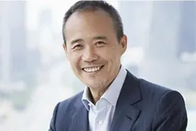 年轻的王石倒腾玉米赔个精光，走投无路下，反向操作大赚一笔图片