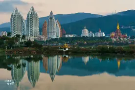 西双版纳高铁将通车，东北人蜂拥而至，过冬养老服务水平越来越高图片