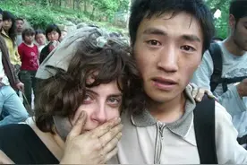 13年前，四川小伙汶川救下外国女孩，13年后两人见面感动世界图片