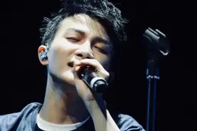 周深给广大毕业生送上祝福，他这个人间天籁简直太迷人了图片