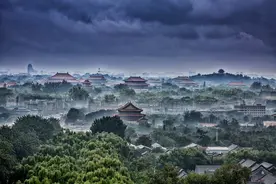 农村老人常说：“庙前贫，庙后富，庙左庙右出鳏孤”，啥意思？图片